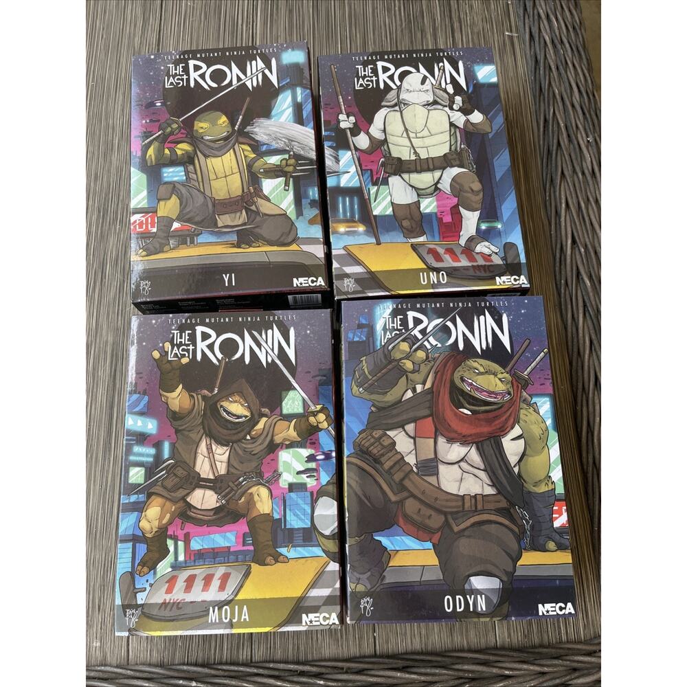 NECA TMNT The Last Ronin Re-evolution Ultimate 4 Figures YI UNO MOJA ODYN